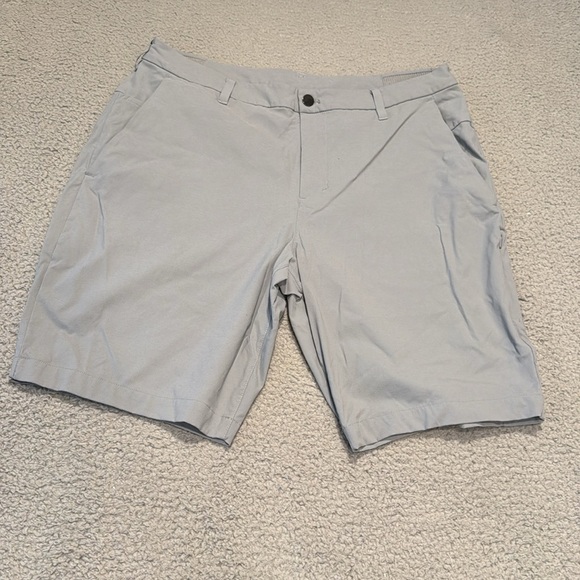 Lululemon Commission Golf Short size 36 - Picture 2 of 6